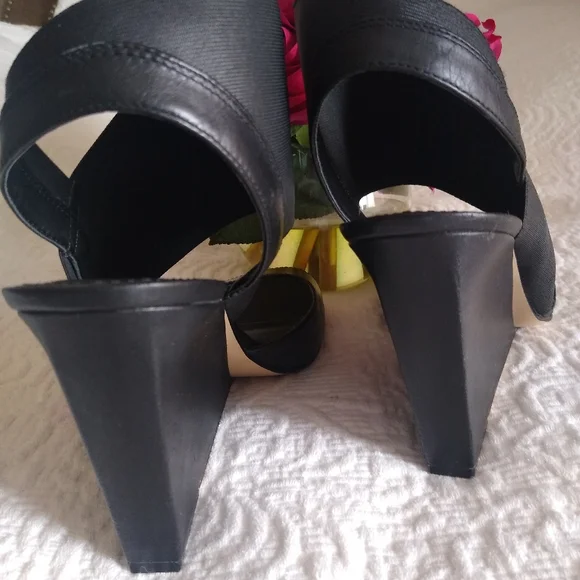 Kyla Leather Elastic Wedge Sandals - Picture 3 of 7